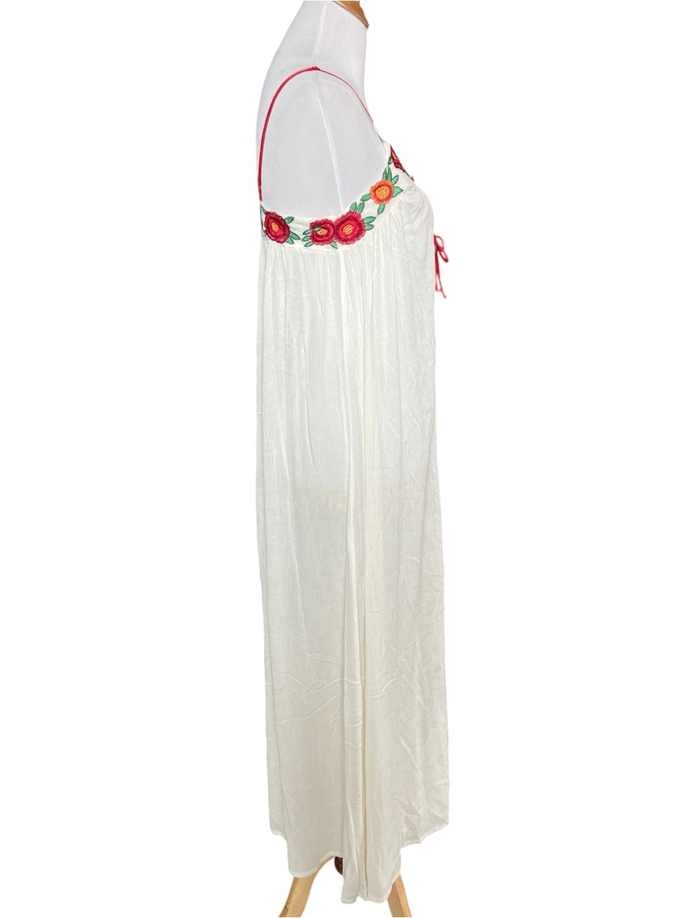 Mo Huan Yi Chu boho embroidered maxi dress - Picture 11 of 13